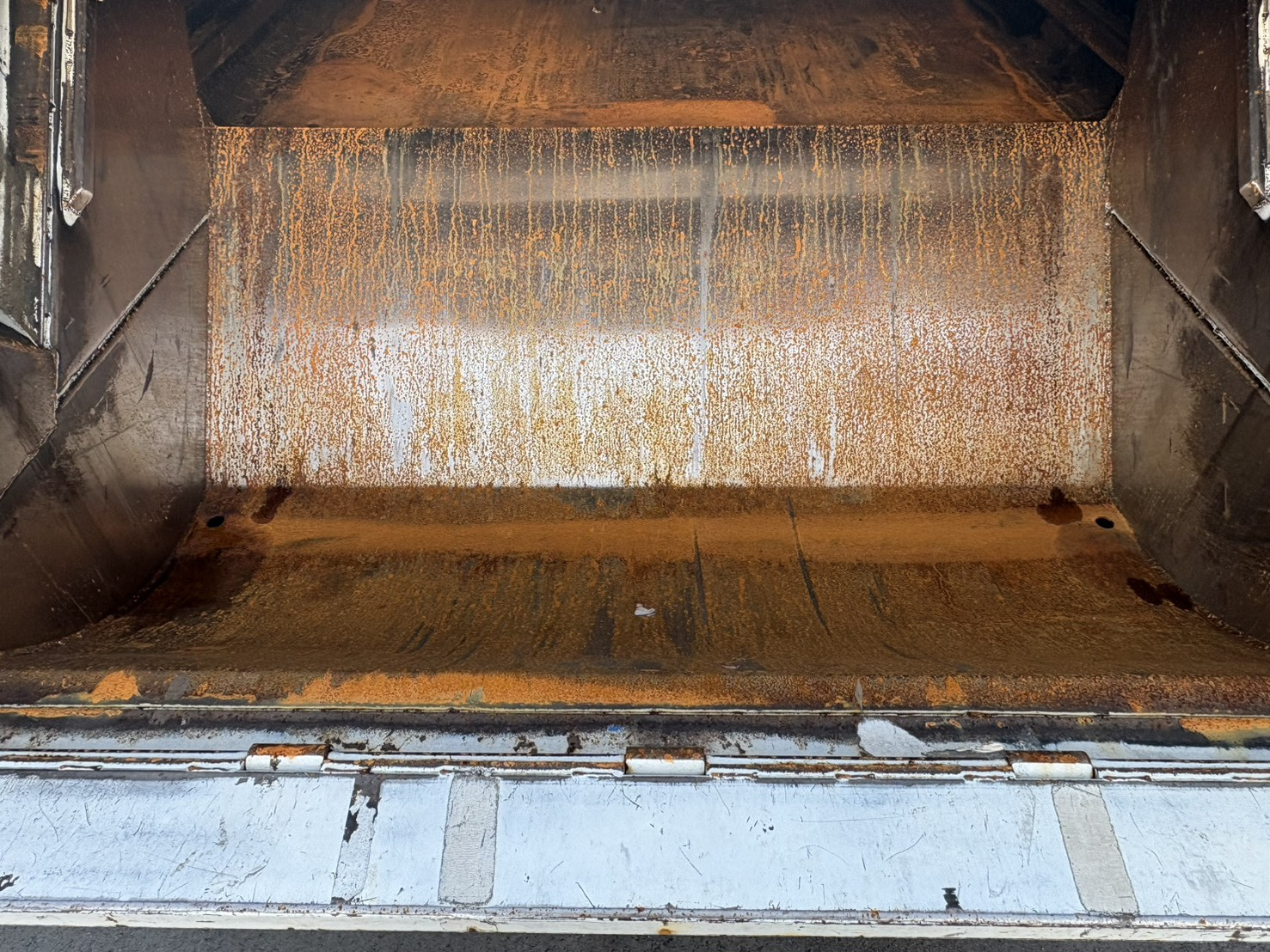 UD コンドル BDG-MK36C(2WD)の写真10