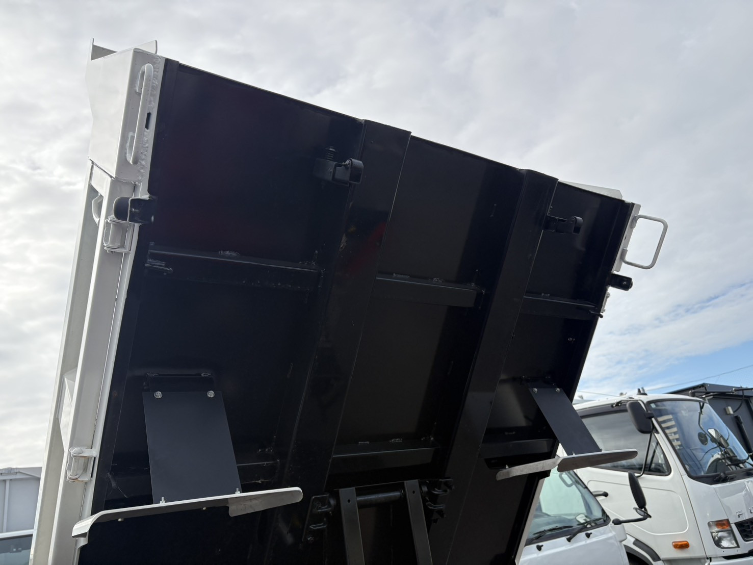 日野 デュトロ 2RG-XZU600T(2WD)の写真16