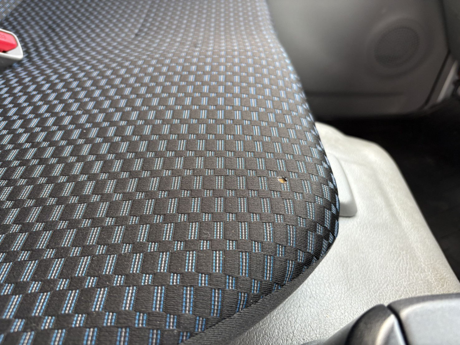 日野 デュトロ 2RG-XZC605M(2WD)の写真28