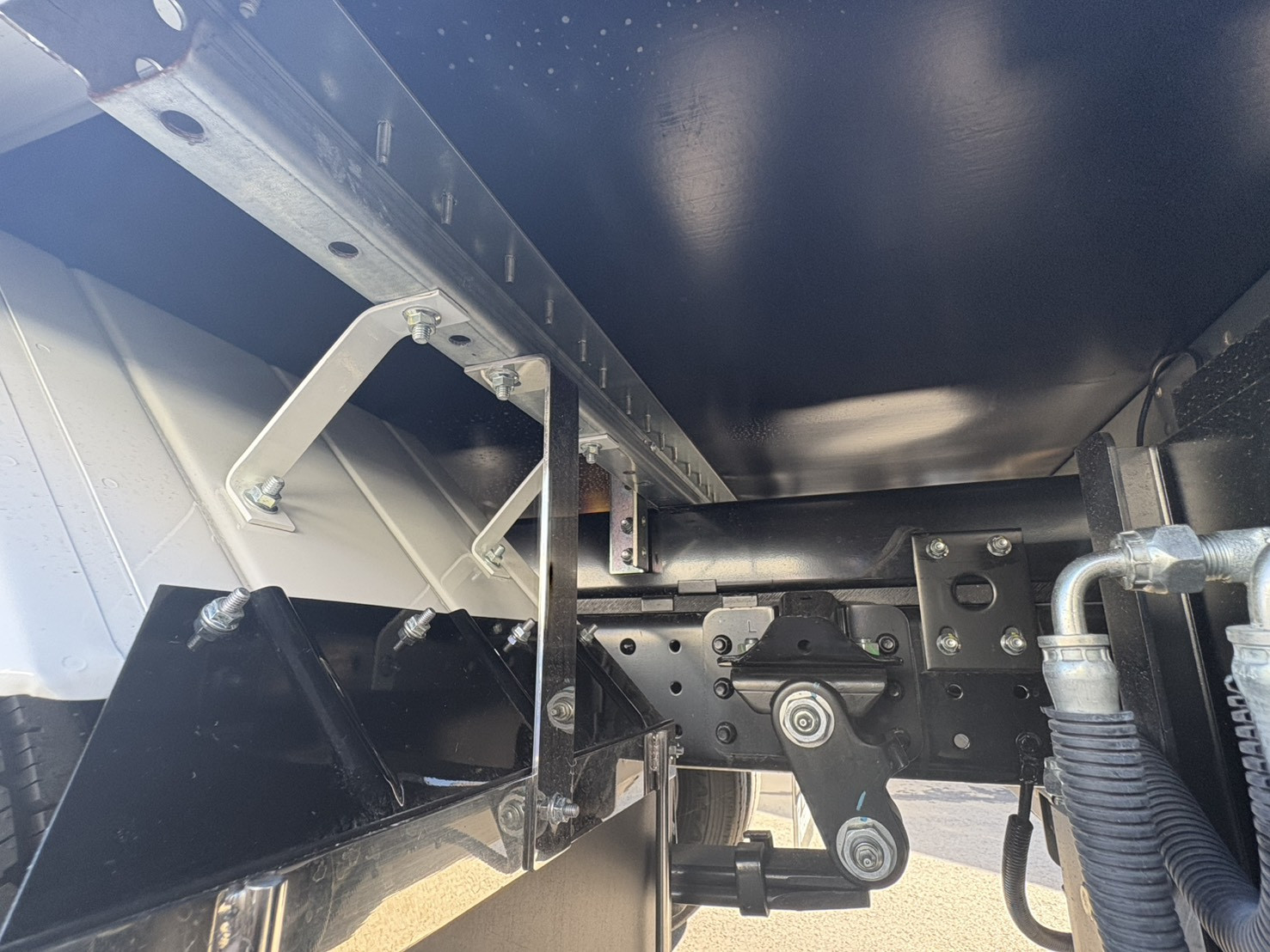 三菱 キャンター 2RG-FEAV0(2WD)の写真21