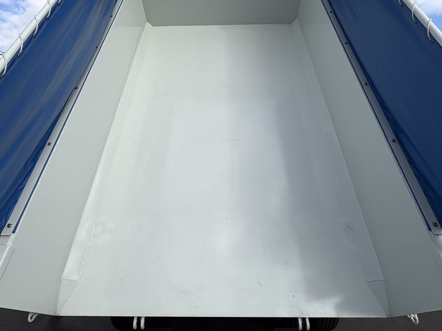 三菱 ファイター 2KG-FK62FZ(2WD)の写真10