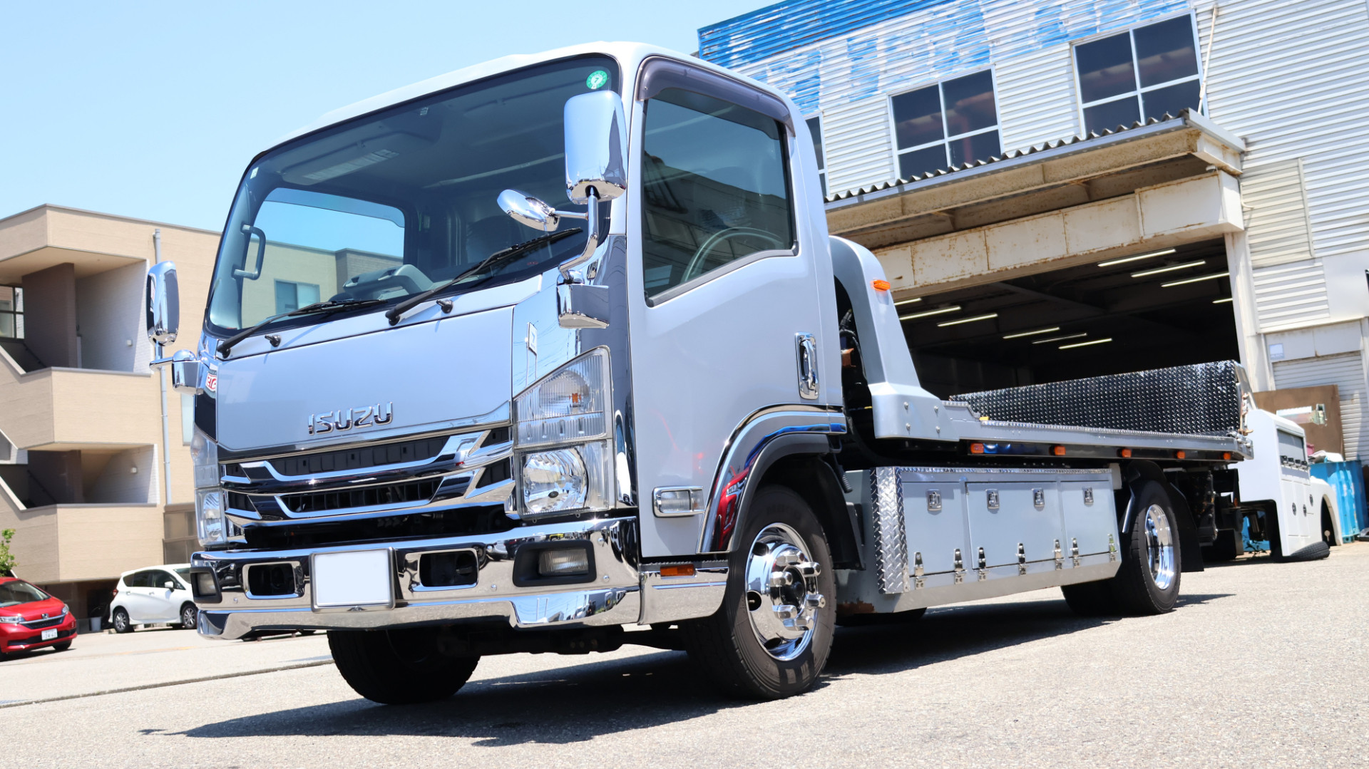 いすゞ エルフ 2PG-NPS88AN(4WD)の写真1