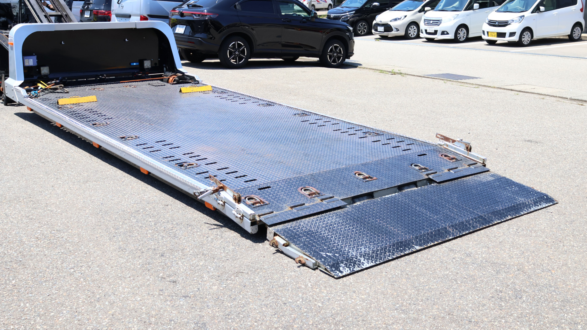 いすゞ エルフ 2PG-NPS88AN(4WD)の写真13