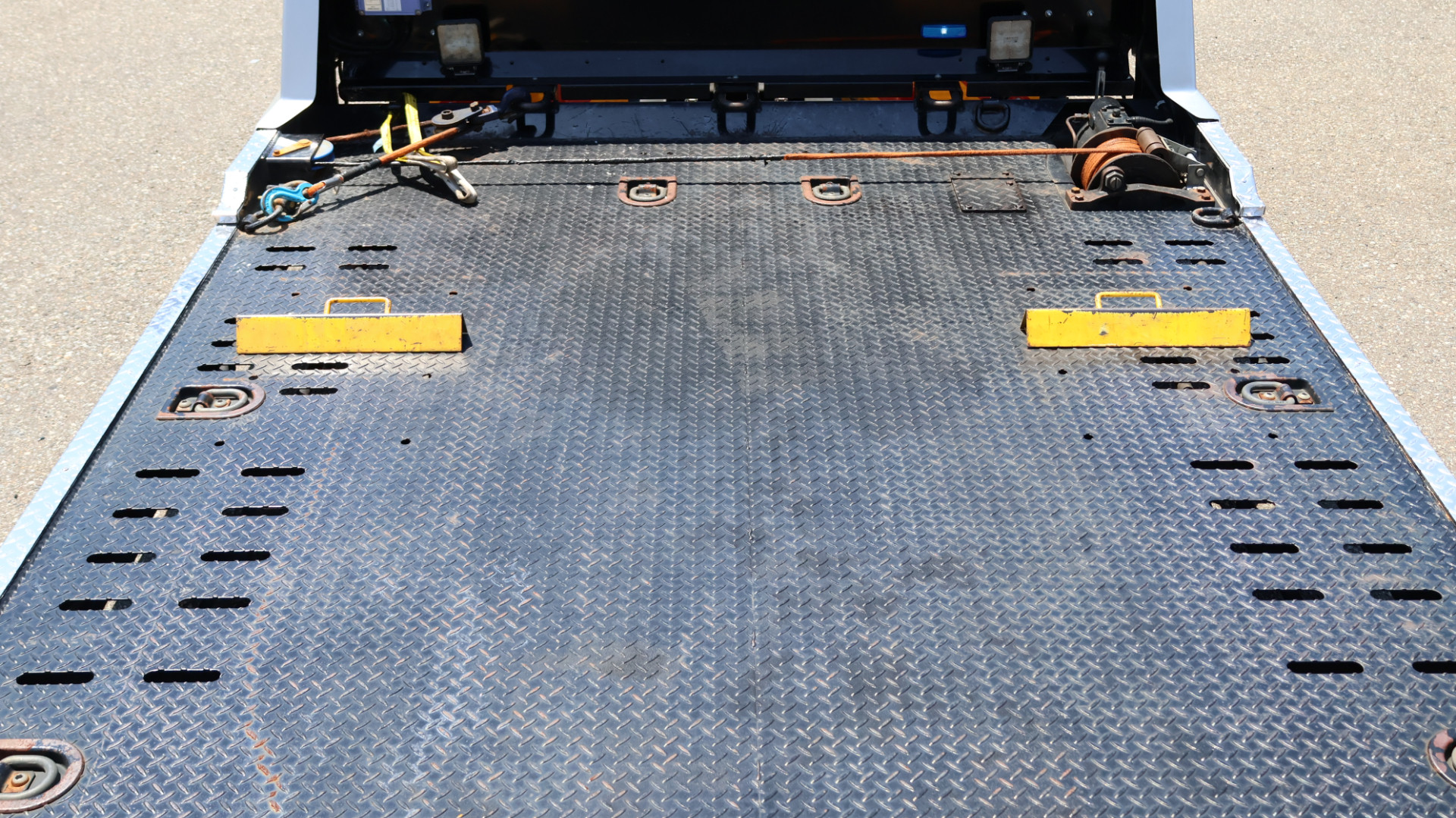 いすゞ エルフ 2PG-NPS88AN(4WD)の写真14