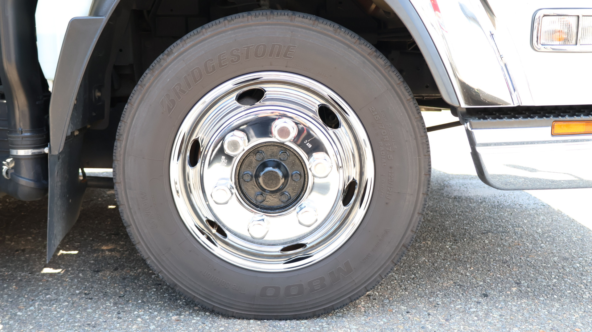 いすゞ エルフ 2PG-NPS88AN(4WD)の写真26