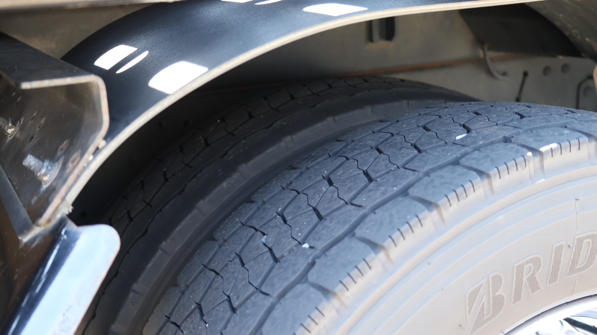 いすゞ エルフ 2PG-NPS88AN(4WD)の写真29