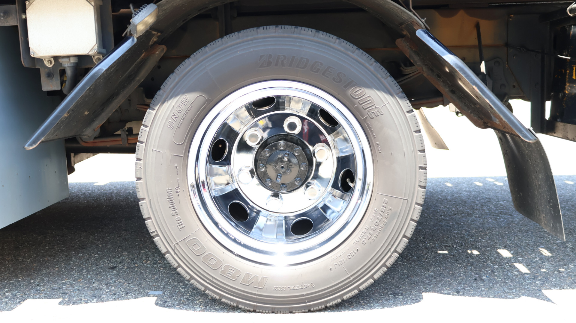 いすゞ エルフ 2PG-NPS88AN(4WD)の写真30