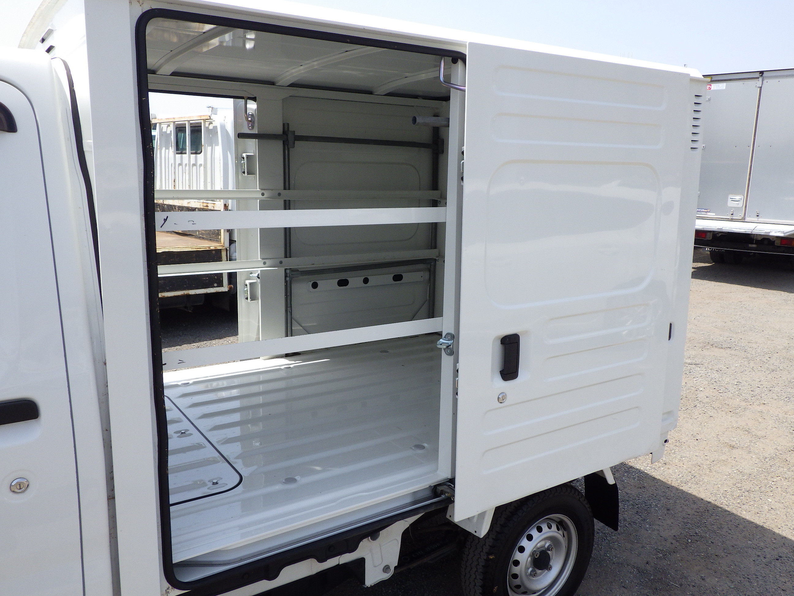 ダイハツ ハイゼットトラック S510P 81130-B5130　中古 ダイハツ ハイゼットトラック EBD-S510P(2WD)｜中古トラックなら