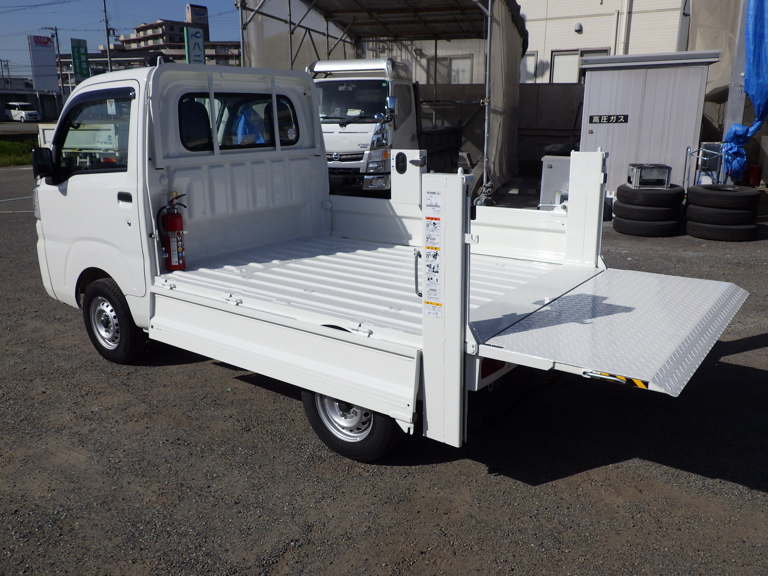 ダイハツ ハイゼットトラック EBD-S500P(2WD)の写真17