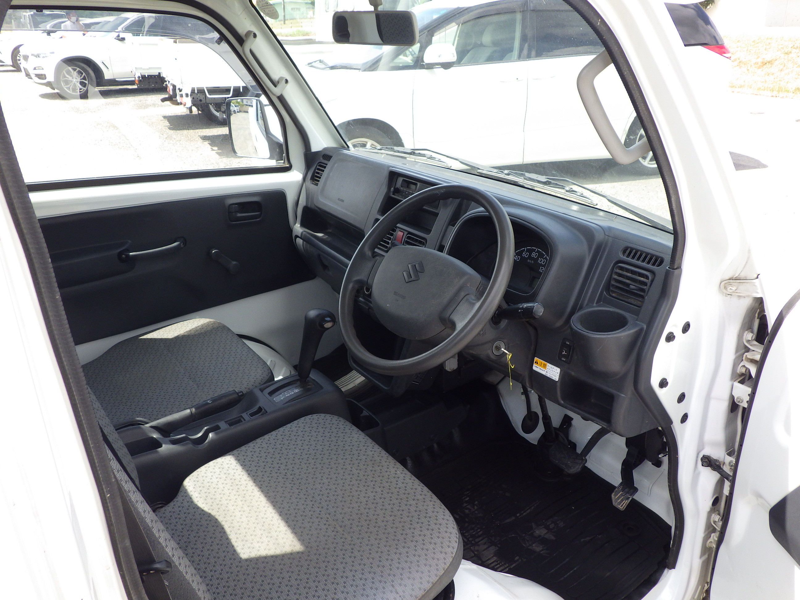 スズキ キャリイ EBD-DA16T(4WD)の写真6