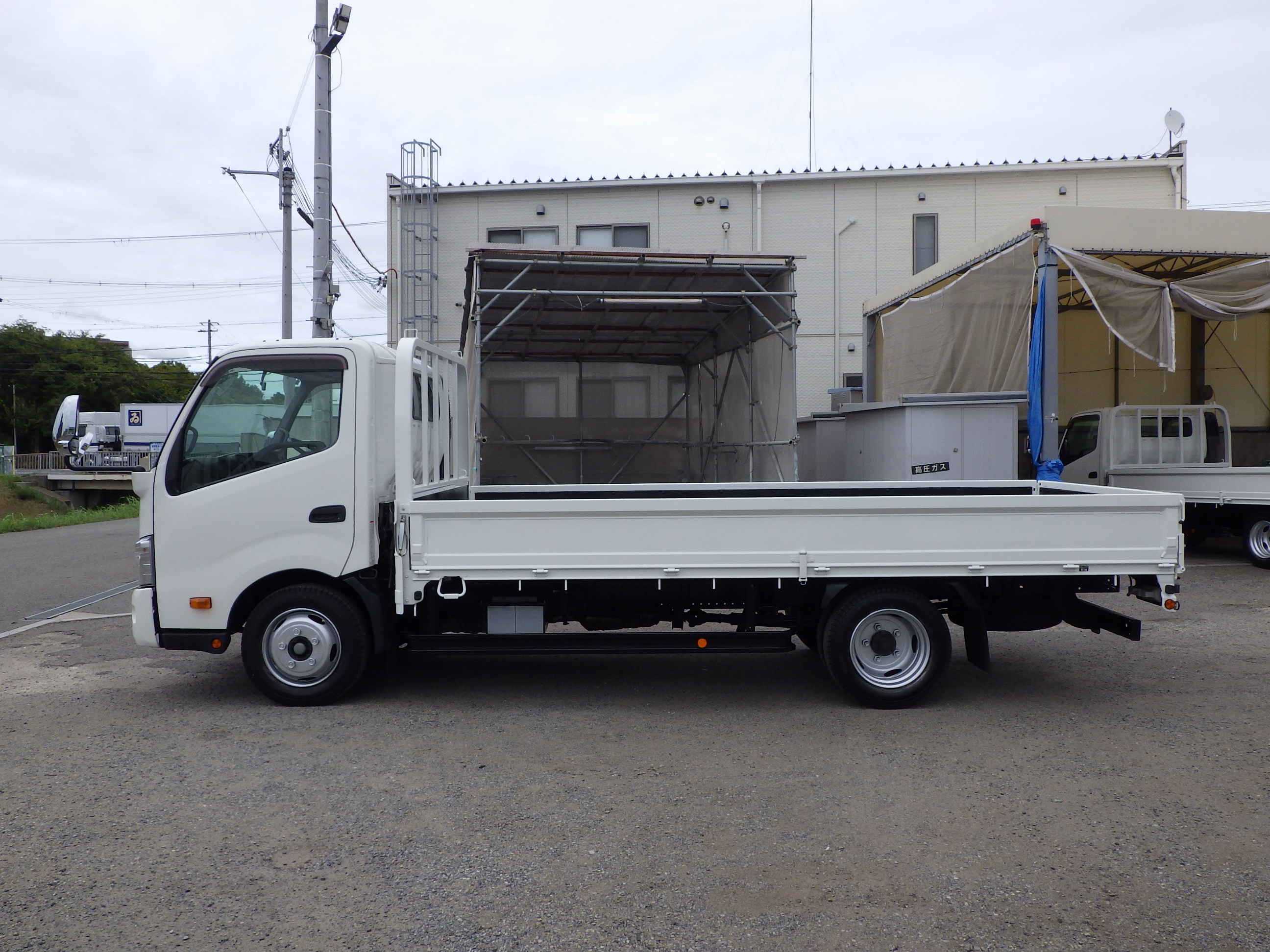 日野 デュトロ 2RG-XZU710M(2WD)の写真3