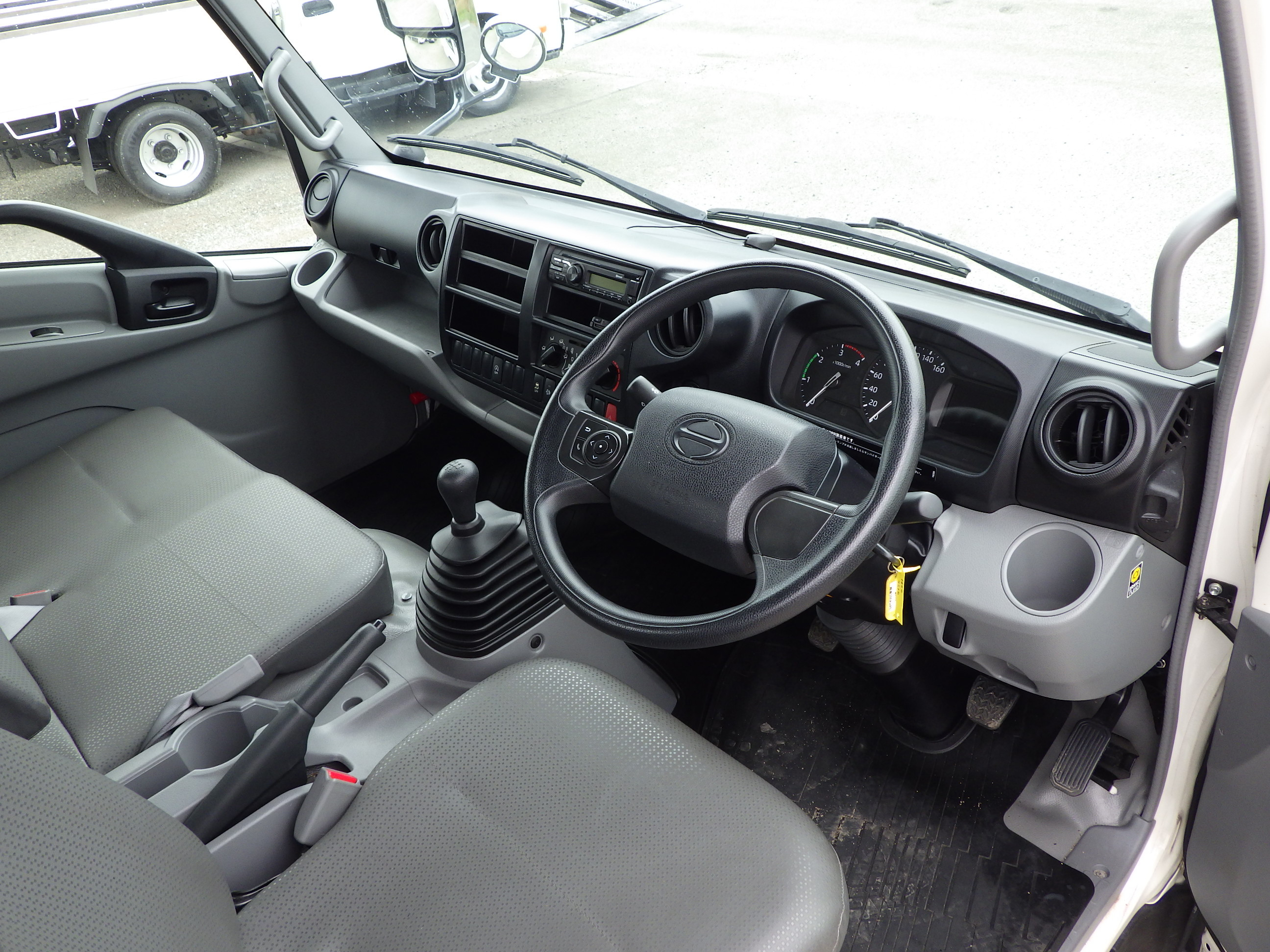 日野 デュトロ 2RG-XZU710M(2WD)の写真6