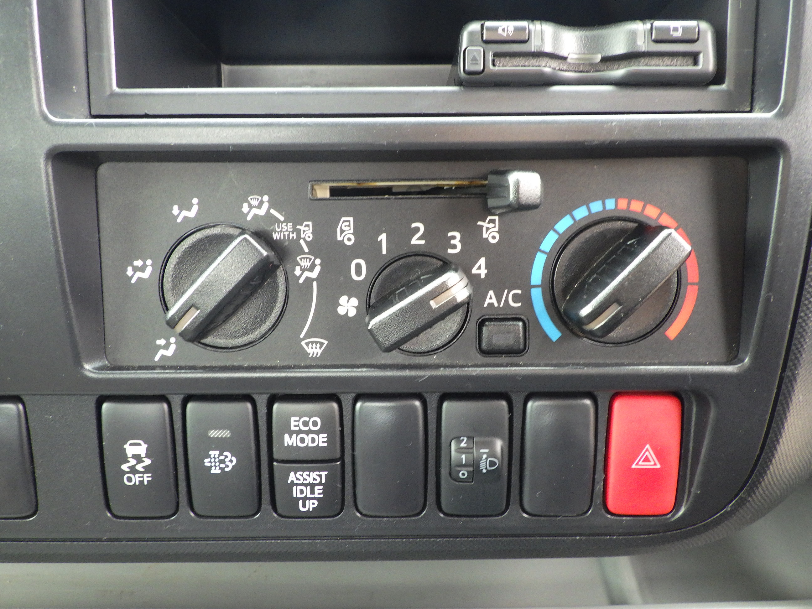 日野 デュトロ 2RG-XZU710M(2WD)の写真11