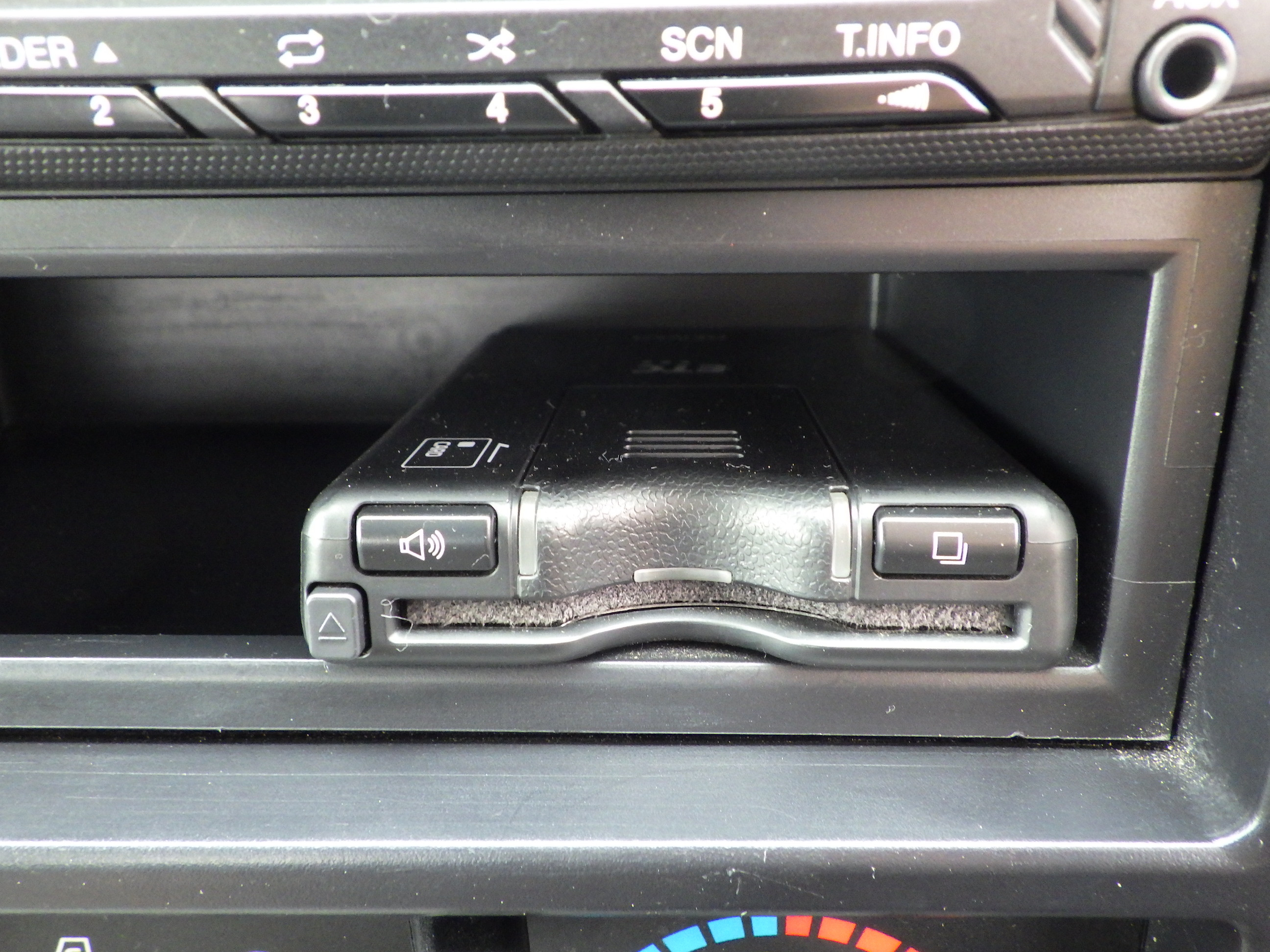 日野 デュトロ 2RG-XZU710M(2WD)の写真16