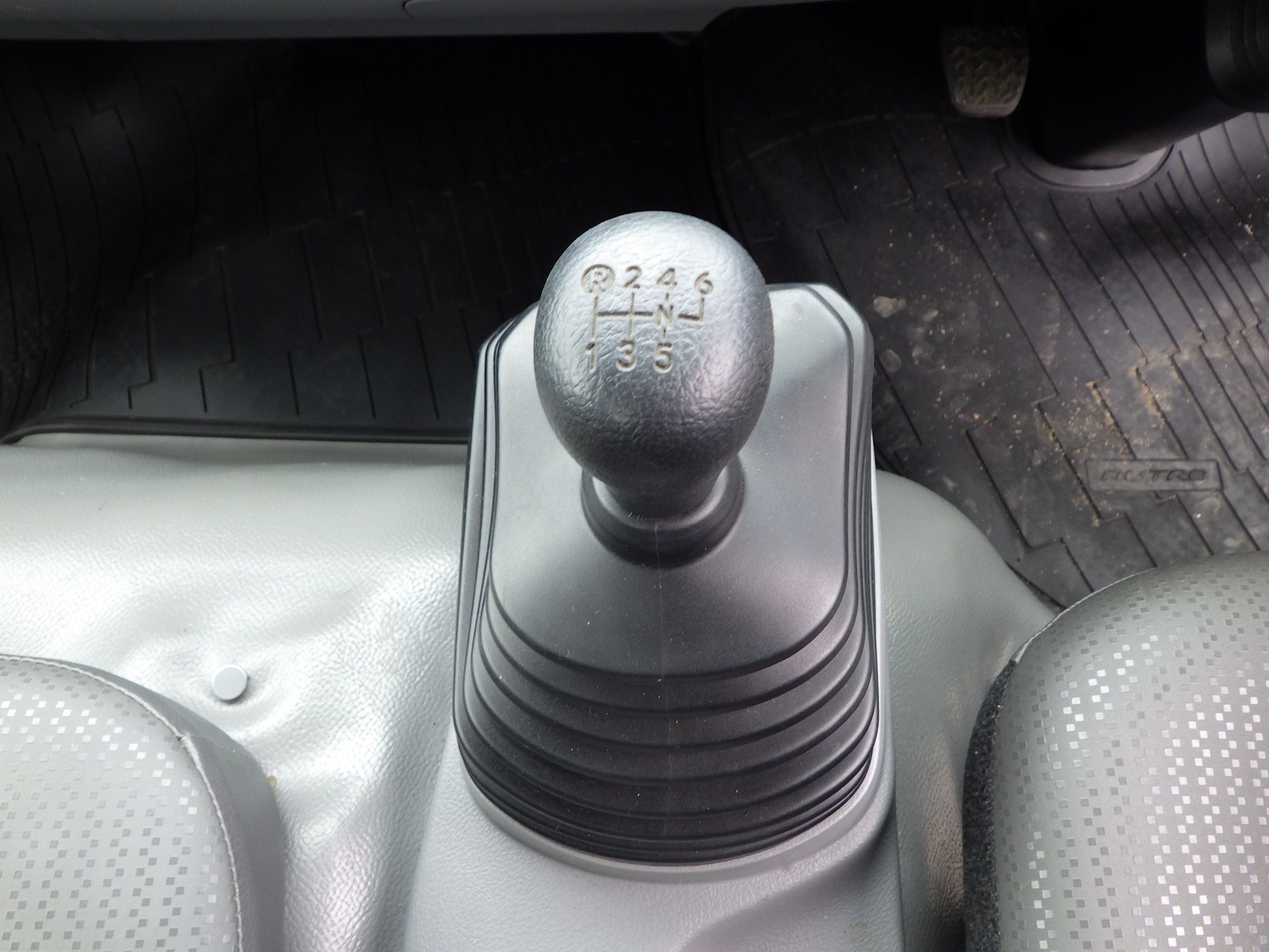 日野 デュトロ 2RG-XZU710M(2WD)の写真17