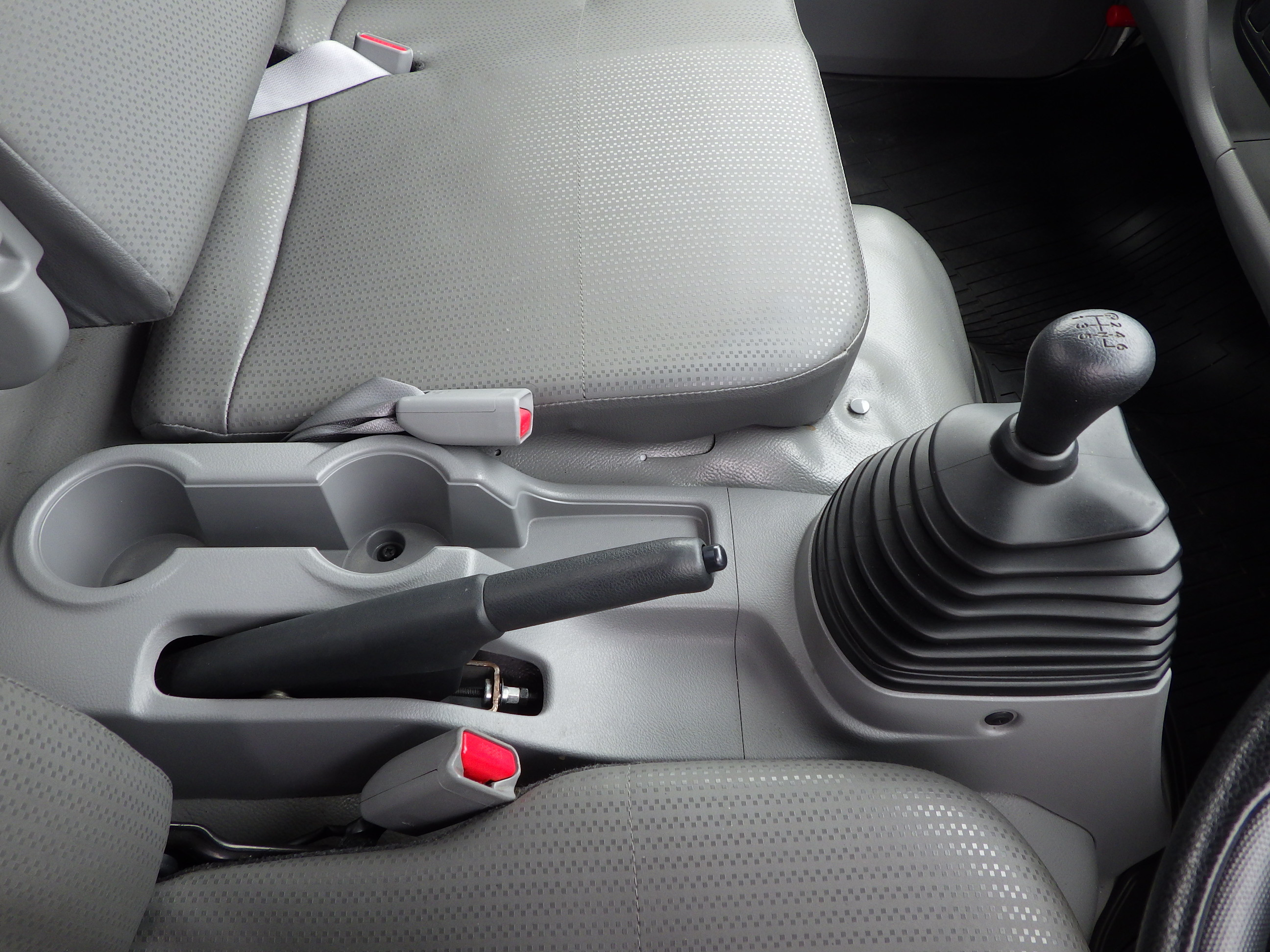 日野 デュトロ 2RG-XZU710M(2WD)の写真18