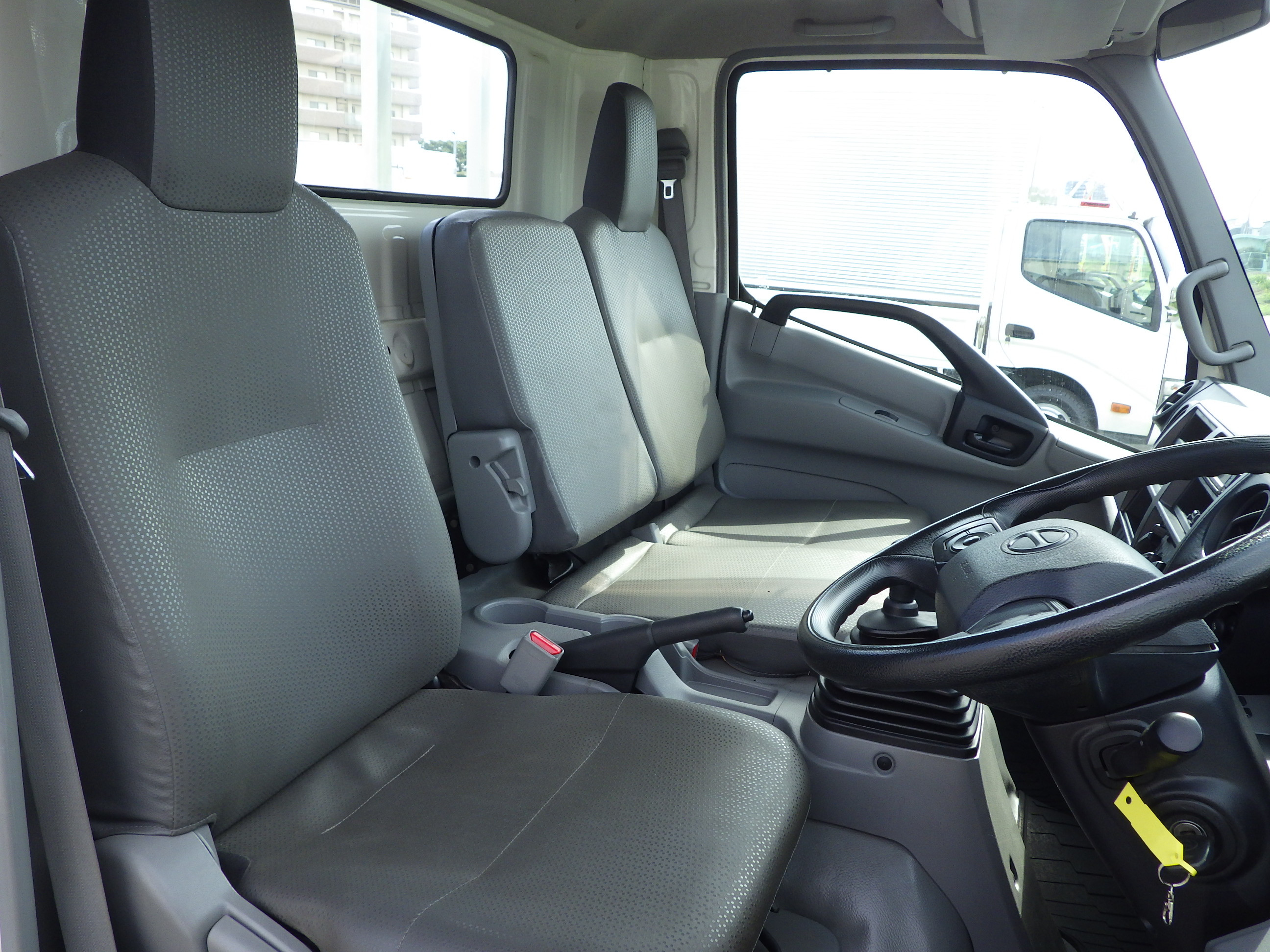 日野 デュトロ 2RG-XZU710M(2WD)の写真7