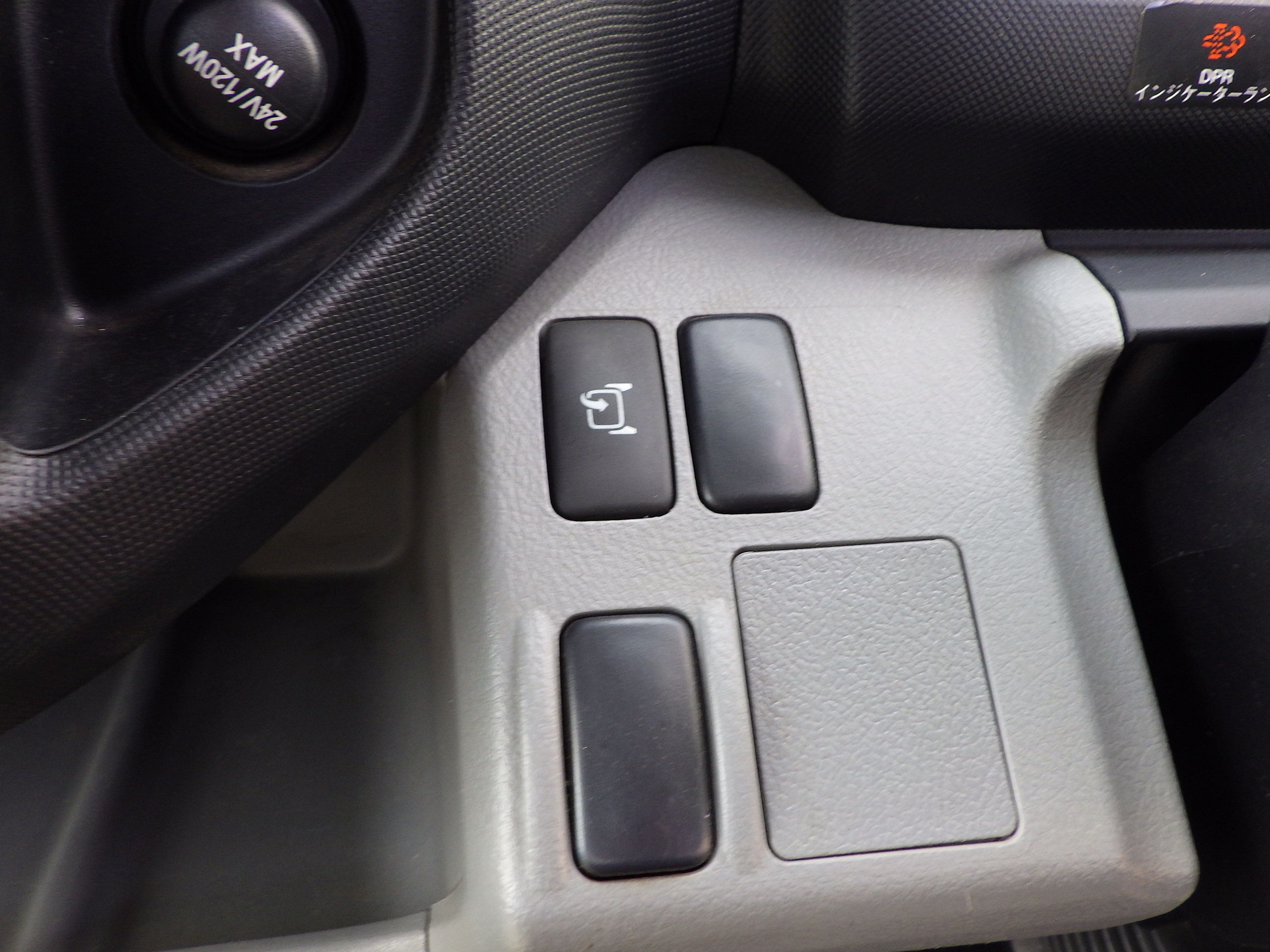 日野 デュトロ 2RG-XZU710M(2WD)の写真13