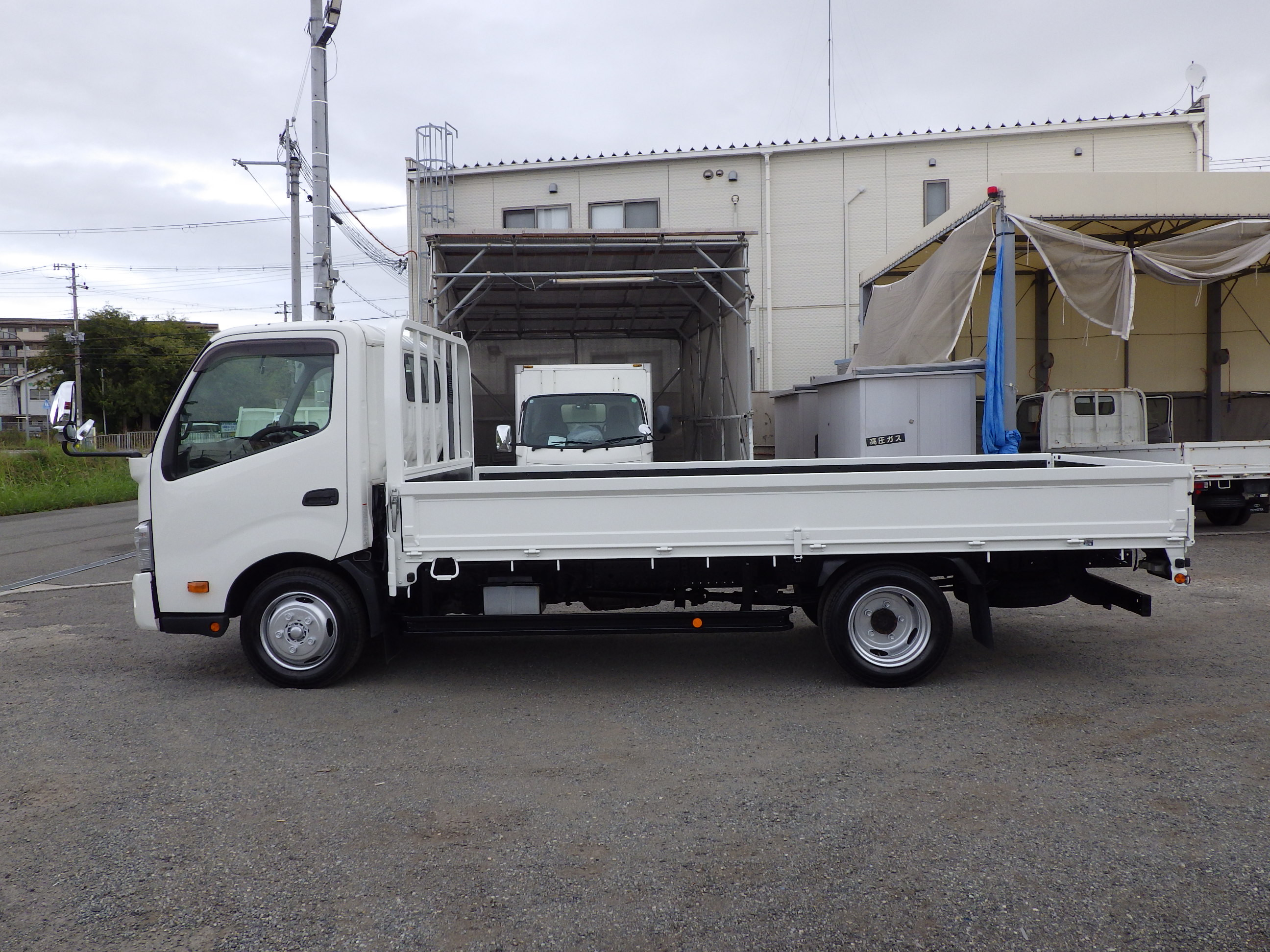 日野 デュトロ 2RG-XZU710M(2WD)の写真3