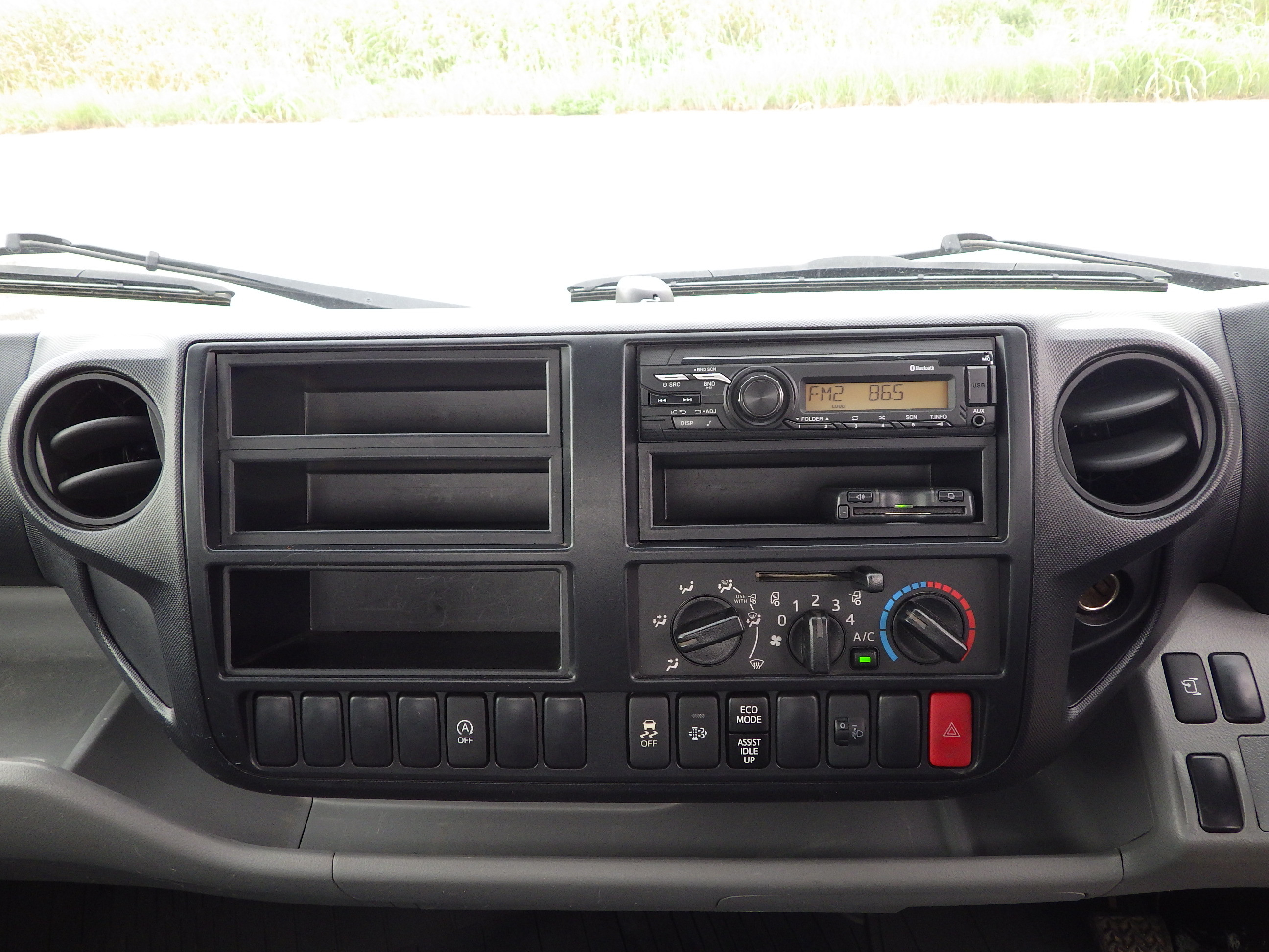 日野 デュトロ 2RG-XZU710M(2WD)の写真9