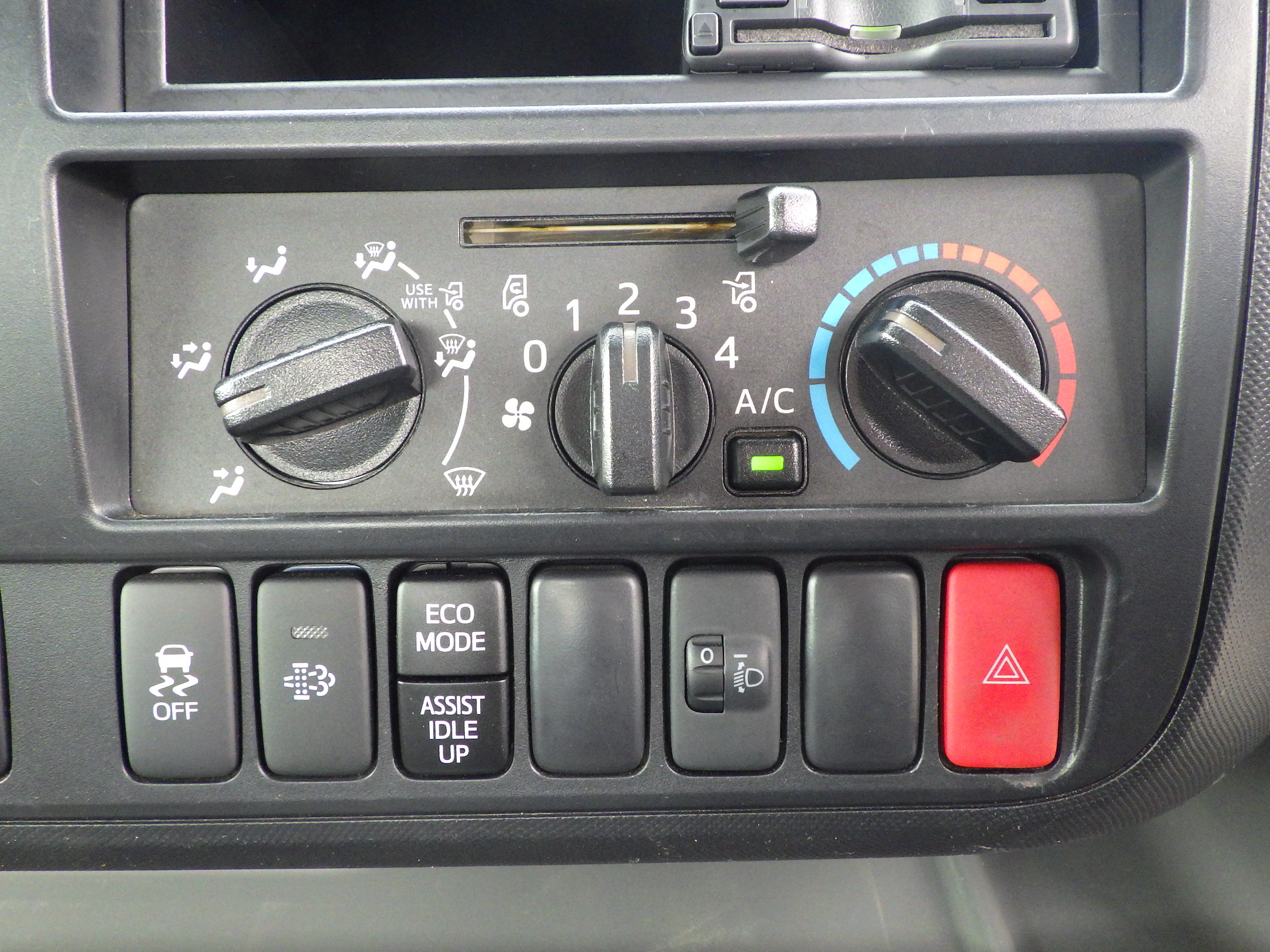 日野 デュトロ 2RG-XZU710M(2WD)の写真12