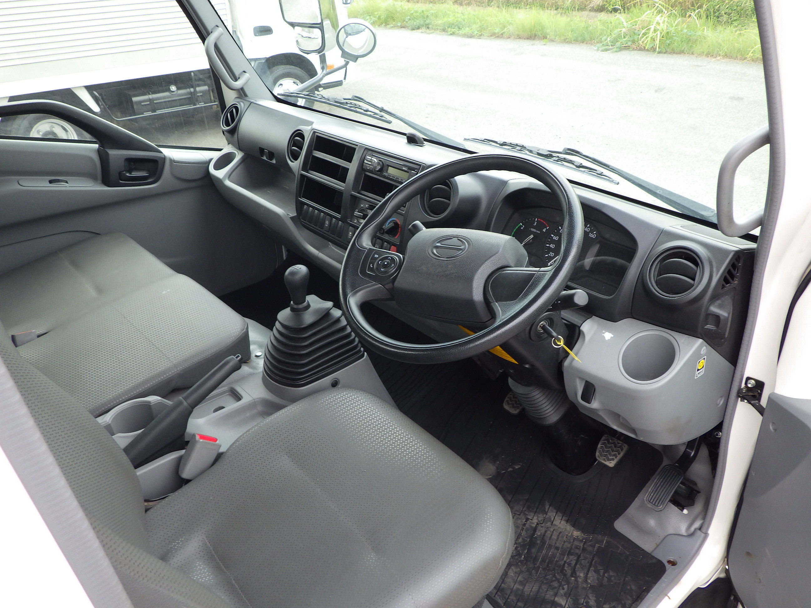 日野 デュトロ 2RG-XZU710M(2WD)の写真6