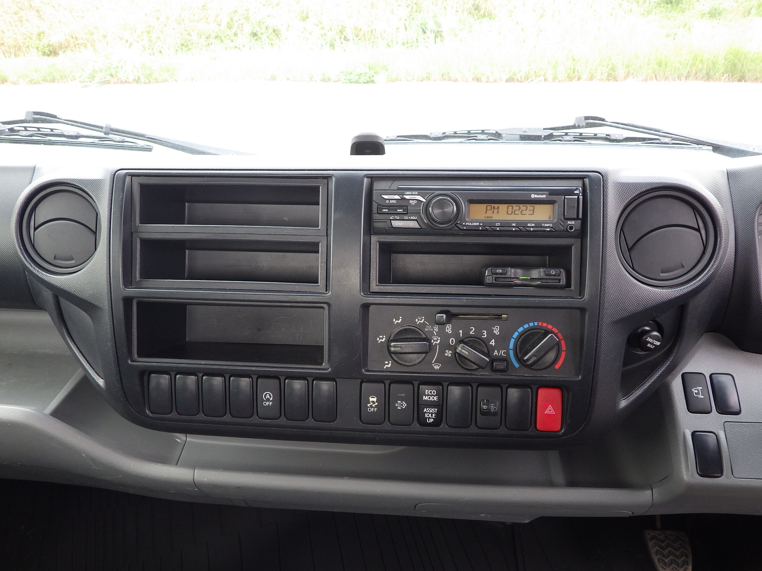 日野 デュトロ 2RG-XZU710M(2WD)の写真9