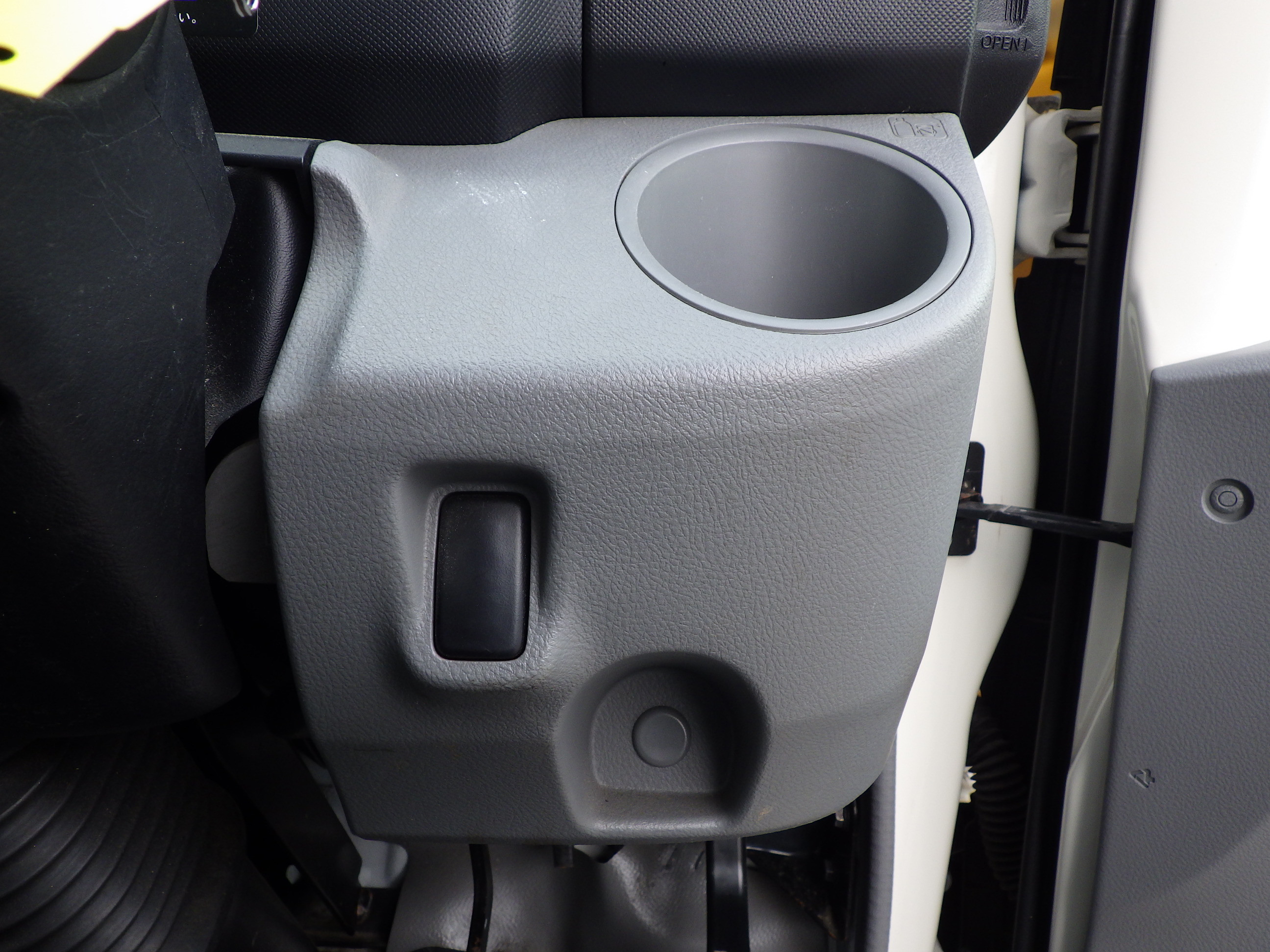 日野 デュトロ 2RG-XZU710M(2WD)の写真15