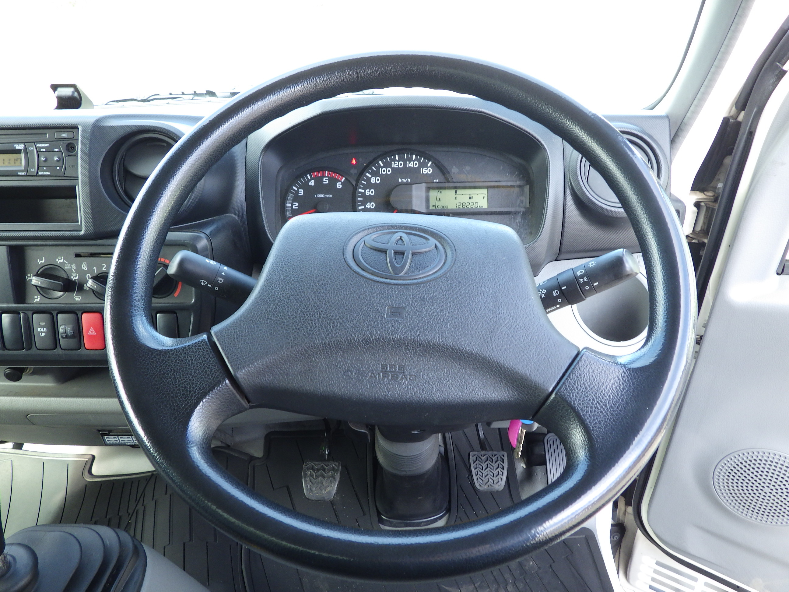 トヨタ トヨエース QDF-KDY231(2WD)の写真15