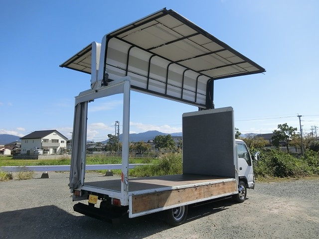 いすゞ エルフ PB-NPR81AN(2WD)の写真15