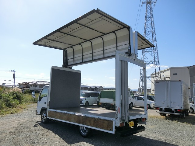 いすゞ エルフ PB-NPR81AN(2WD)の写真17