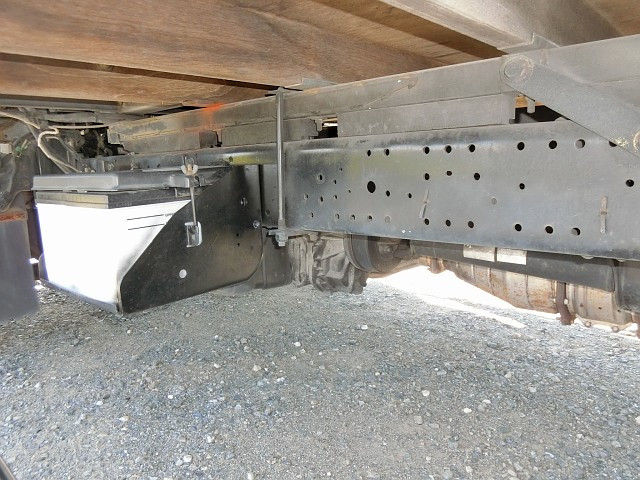 いすゞ エルフ PB-NPR81AN(2WD)の写真20