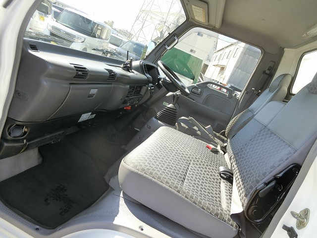 いすゞ エルフ PB-NPR81AN(2WD)の写真27