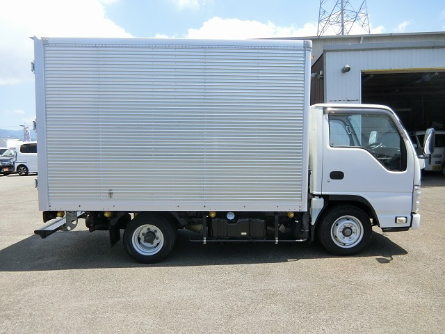いすゞ エルフ TKG-NJR85AN(2WD)の写真8