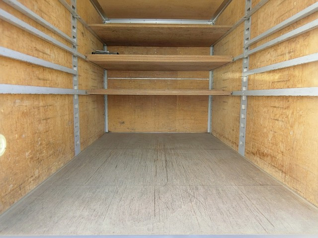 いすゞ エルフ TKG-NJR85AN(2WD)の写真10