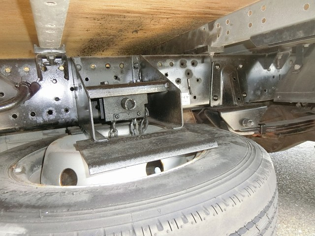 いすゞ エルフ TKG-NJR85AN(2WD)の写真16