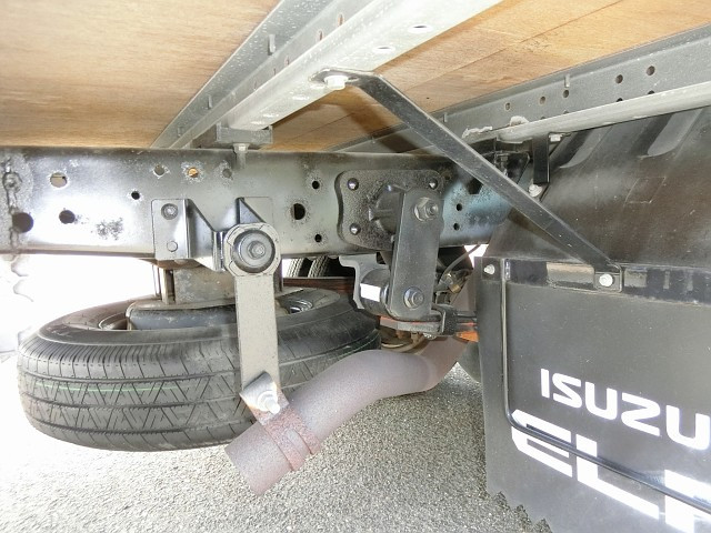 いすゞ エルフ TKG-NJR85AN(2WD)の写真19