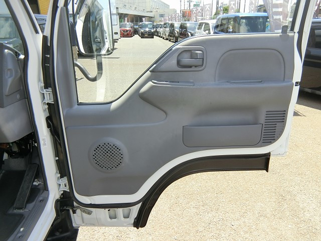 いすゞ エルフ TKG-NJR85AN(2WD)の写真22