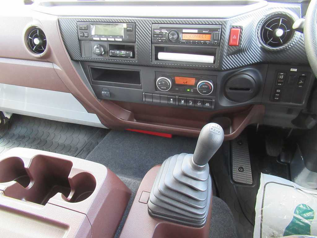 日野 レンジャー 2KG-FD2ABG(2WD)の写真16