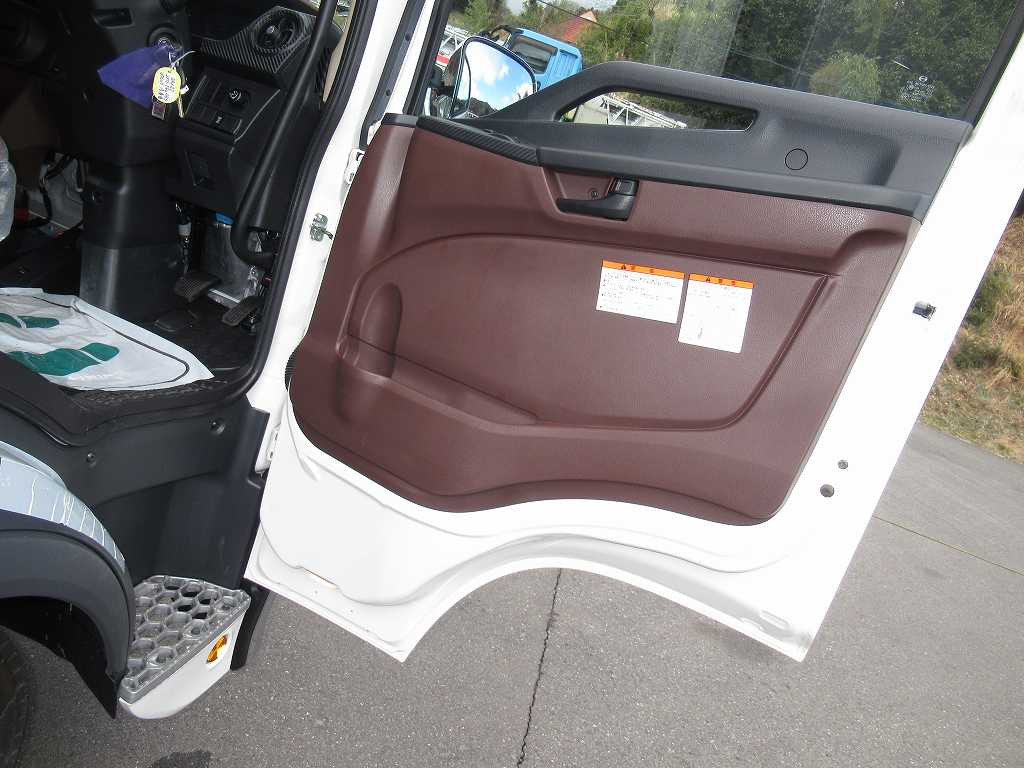 日野 レンジャー 2KG-FD2ABG(2WD)の写真20