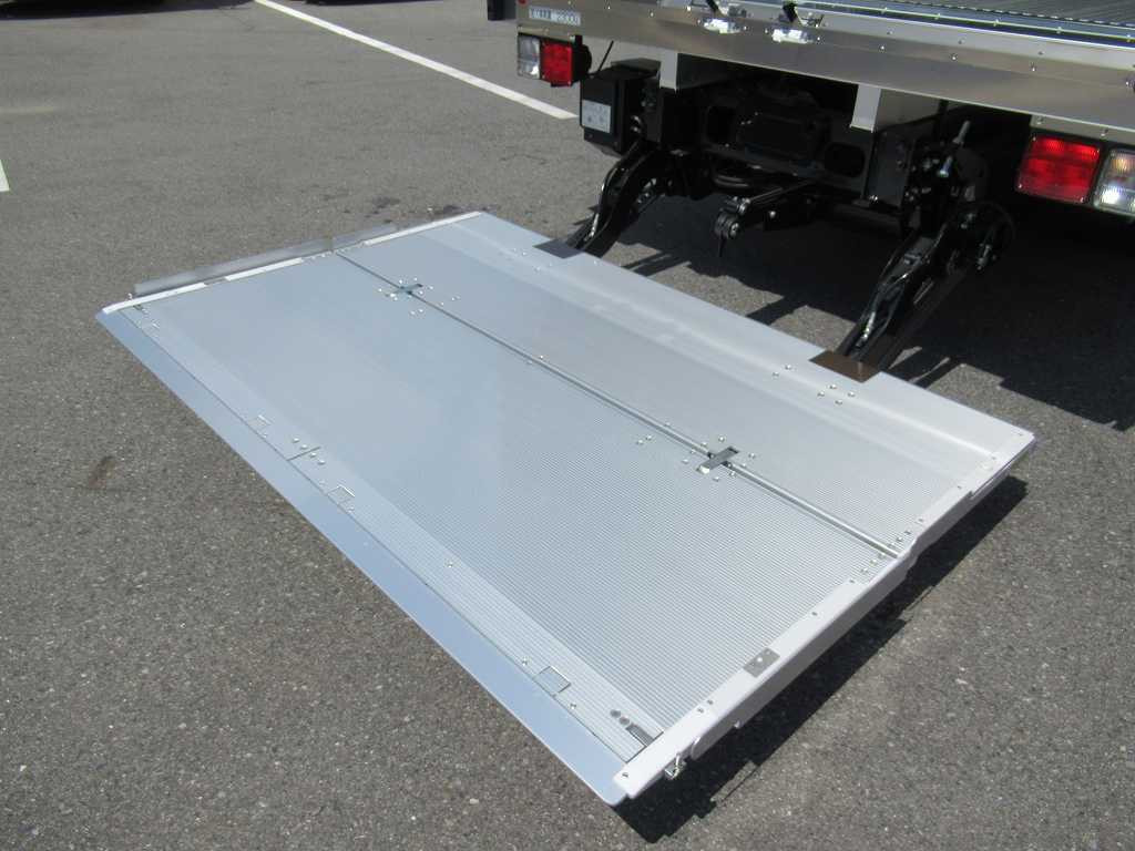 日野 レンジャー 2KG-FD2ABG(2WD)の写真11