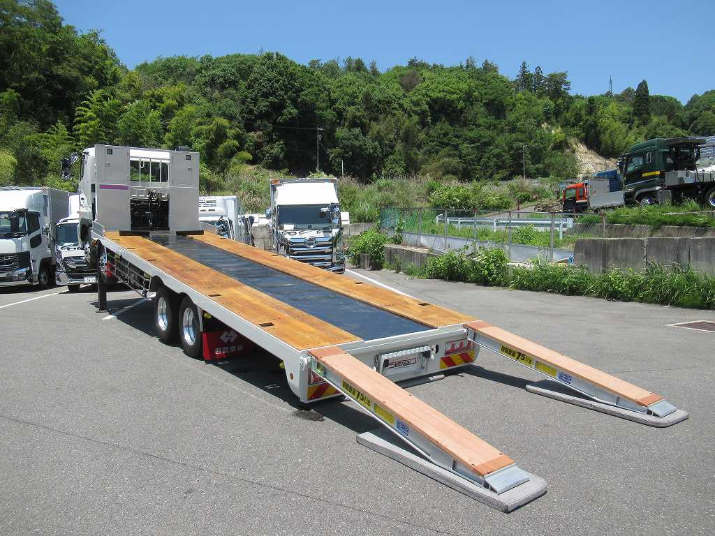 日野 プロフィア 2DG-FW1AHC(8x4)の写真5