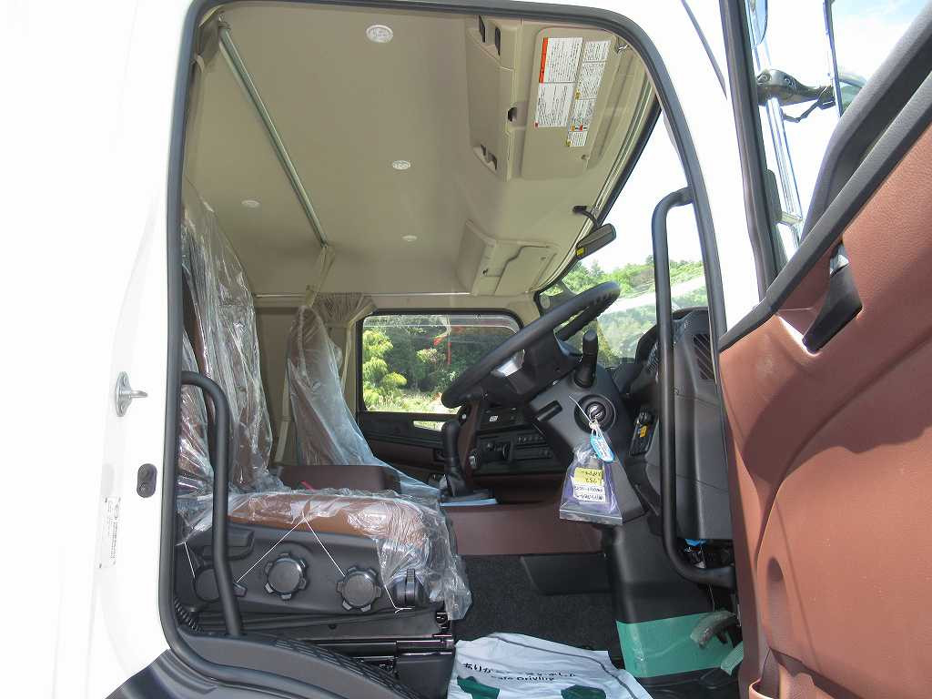 日野 プロフィア 2DG-FW1AHC(8x4)の写真21