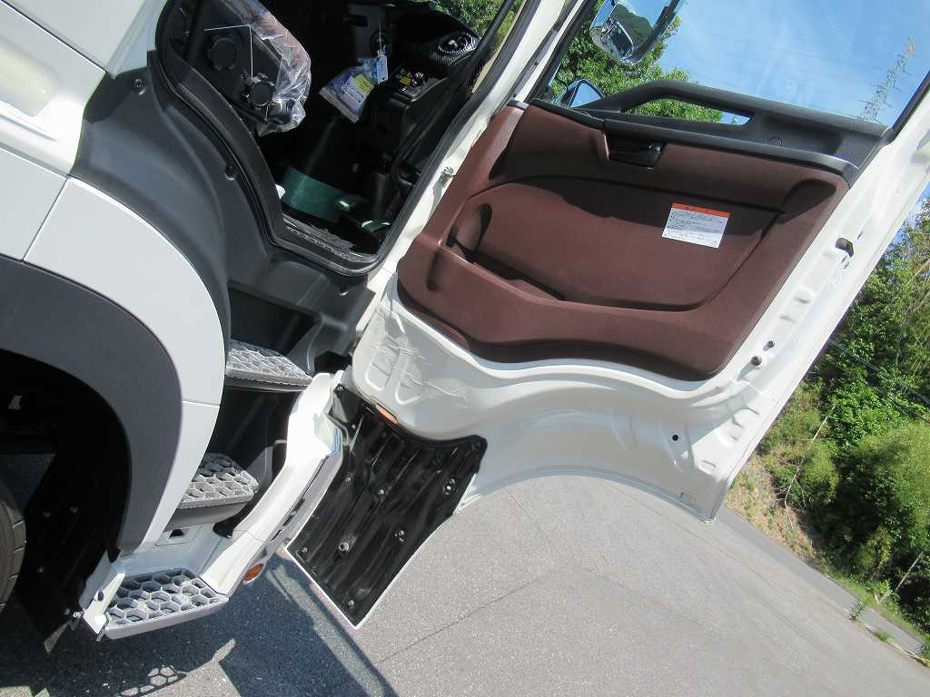 日野 プロフィア 2DG-FW1AHC(8x4)の写真22