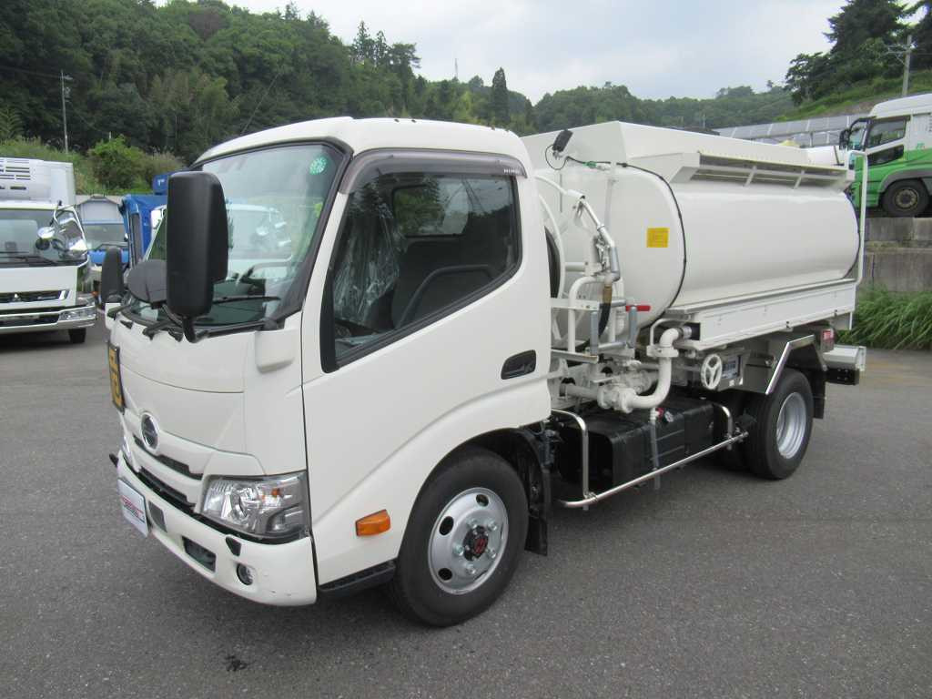日野 デュトロ 2DG-XZU685M(4WD)の写真2