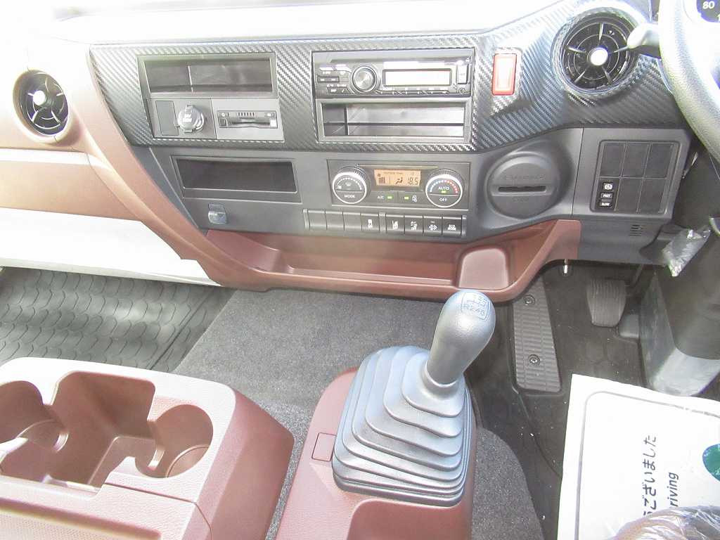 日野 レンジャー 2KG-FD2ABG(2WD)の写真18