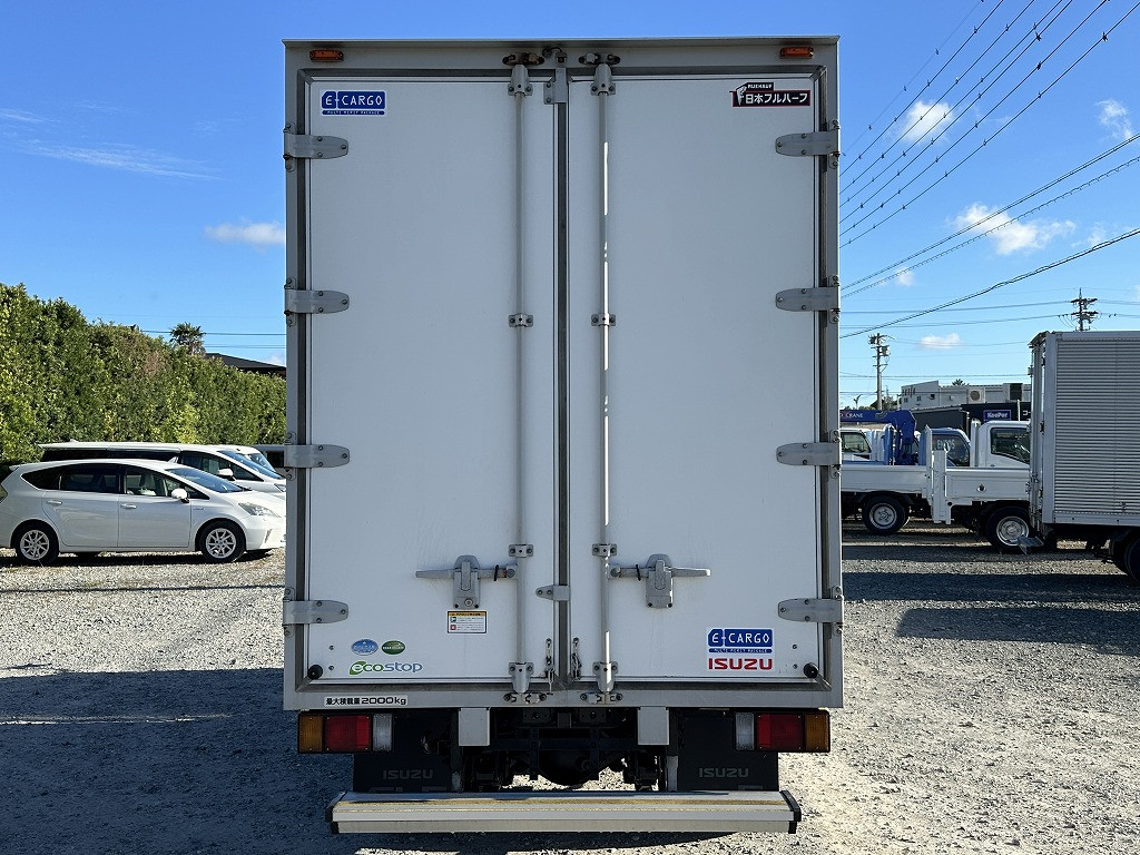 ＡＢＳ／ＡＳＲ／ＨＳＡ／ＥＴＣ／日本フルハーフ（ＤＬＫ－Ｔ３ＤＭ４３８）／アイドリングストップ／フォグランプ／サイドマーカー／左電動格納ミラー／バックモニター／ＵＳＢポート／走行距離少|いすゞ エルフ TRG-NLR85AN(2WD)の写真2