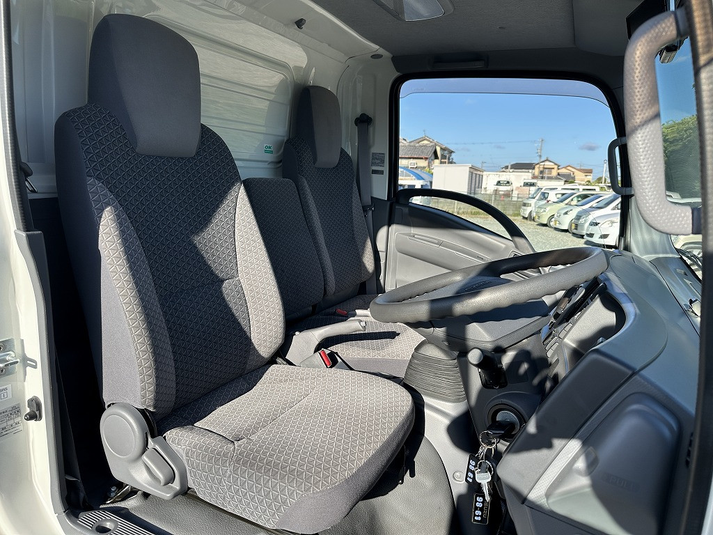 創業３９年でトラックの販売、車検、修理、買取と様々しております。３９年の信頼、実績を持つ当店にお任せ下さい。|いすゞ エルフ TRG-NLR85AN(2WD)の写真3