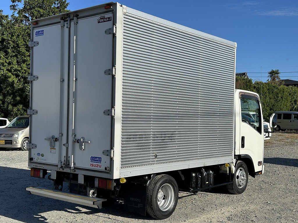 創業以来多くのトラックなどの業務用車両や乗用車の車検・点検・整備・板金・塗装を行ってます！！創業３０年以上の実績と、経験豊富なスタッフが対応いたします。|いすゞ エルフ TRG-NLR85AN(2WD)の写真8