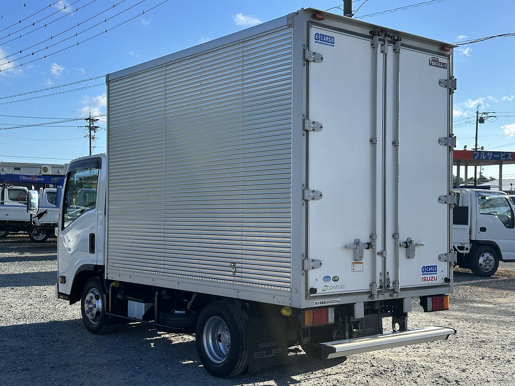 創業以来多くのトラックなどの業務用車両や乗用車の車検・点検・整備・板金・塗装を行ってます！！創業３０年以上の実績と、経験豊富なスタッフが対応いたします。|いすゞ エルフ TRG-NLR85AN(2WD)の写真9